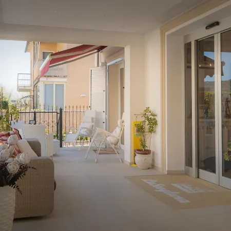 La Scogliera ホテル *