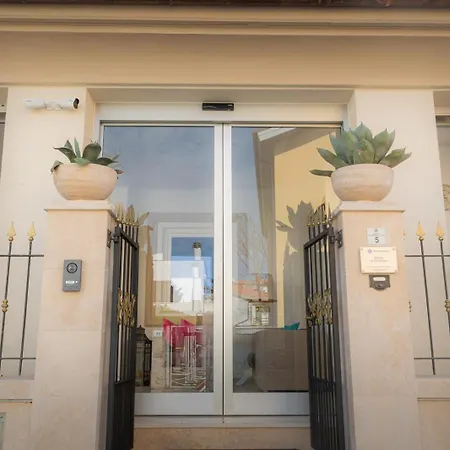 Hotel La Scogliera
