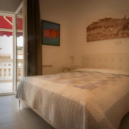 Hotel La Scogliera *